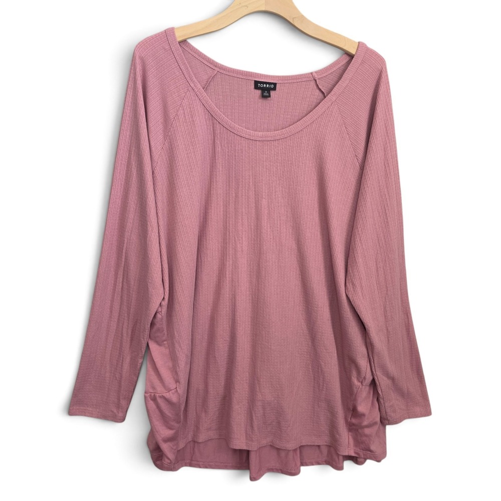 Torrid Top Womens 3 3X Plus Mauve Pink Ribbed Waffle Knit Scoop Neck Side LS